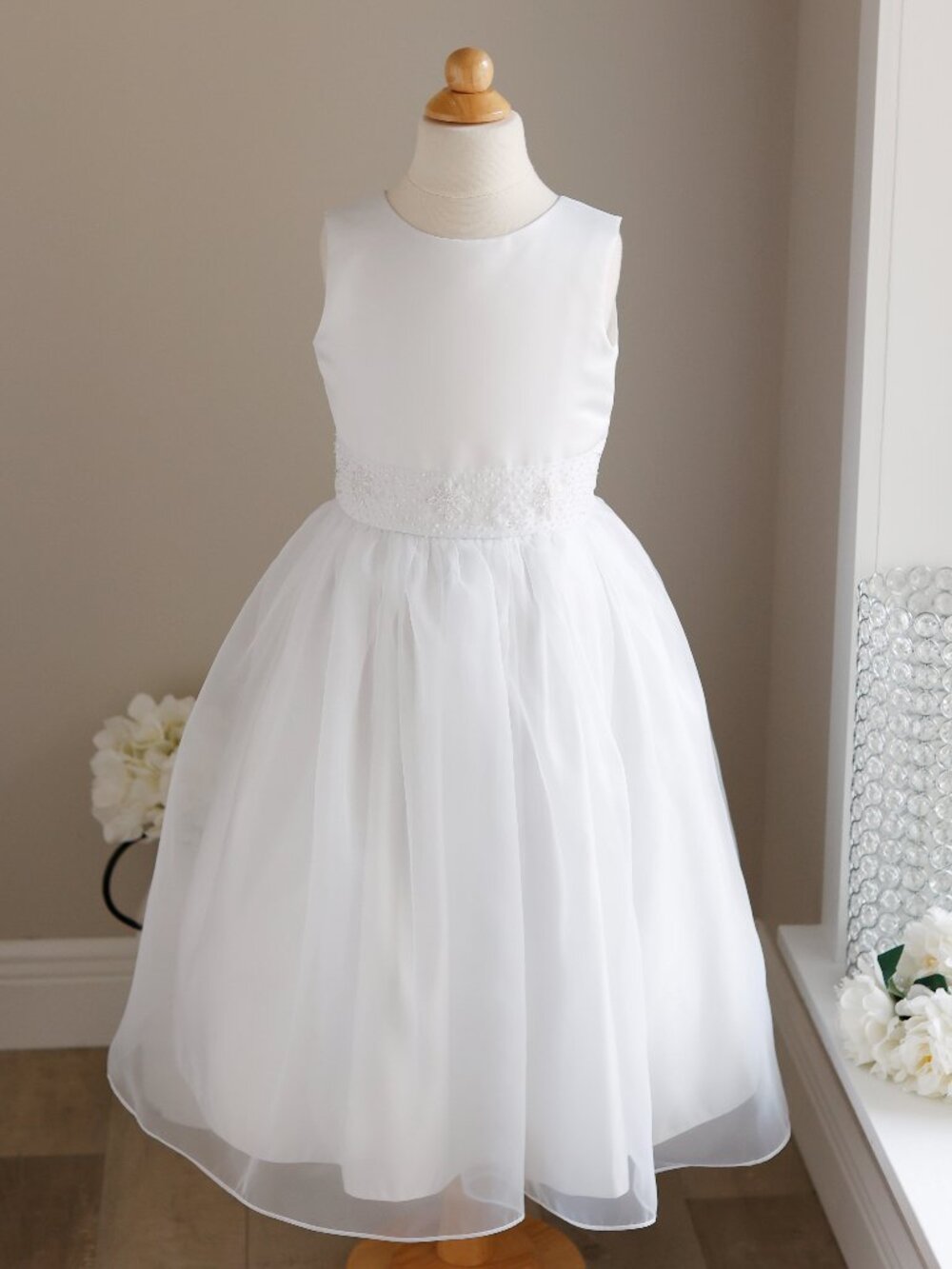 White Flower Girl Dress Special Occasion Formal Organza Beaded Pearl Sash NWT